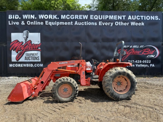Kubota M5700 Utility Tractor