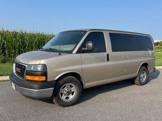 GMC Savana Raid Van