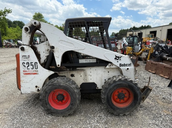 Bobcat S250 Skid Steer Loader