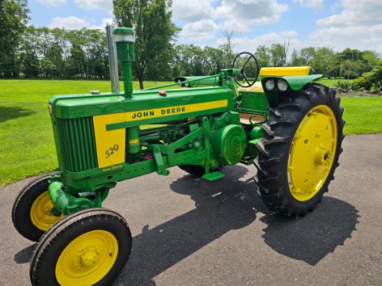 John Deere 520 Tractor