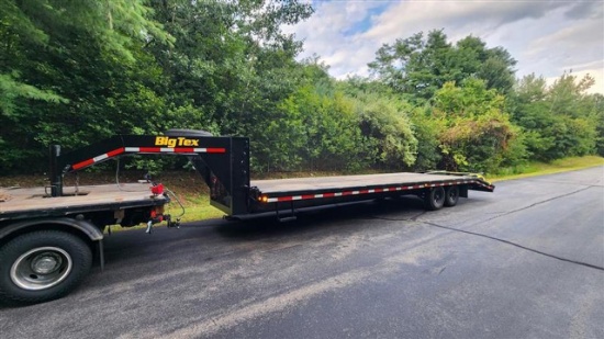 2003 Big Tex 25' 14GN Flatbed Trailer