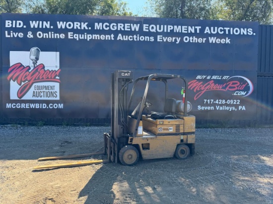 Caterpillar T50D SA Forklift