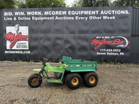 John Deere AMT 600 Gator Utility Vehicle
