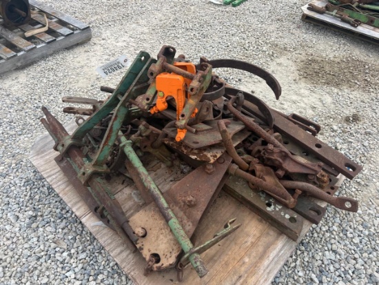 John Deere Cultivator Lot & 2-Cly Parts