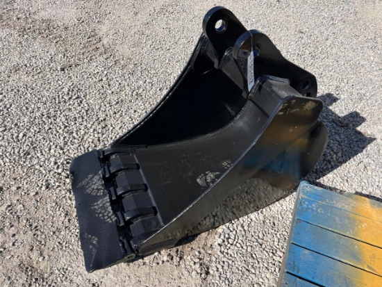 John Deere 24" Backhoe Bucket