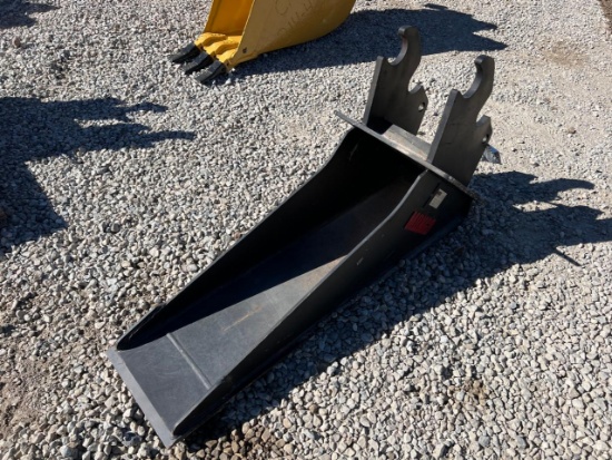 Mongo MSPADE 3-ST 12” Excavator Spade Bucket