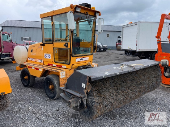 Leeboy Challenger V self propelled sweeper, cab, water system, heat, AC, 2174 hours, SN 56389