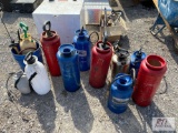 Mixed size hand sprayers