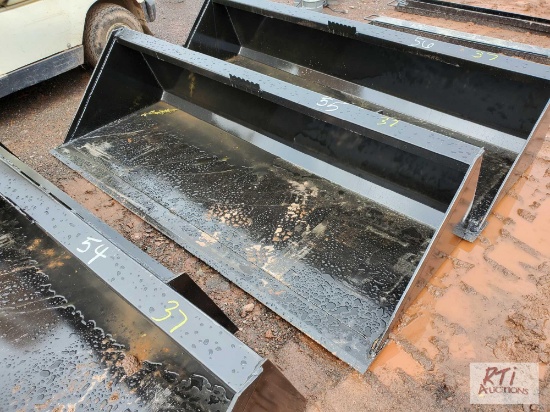 Skid loader mount 78in GP bucket