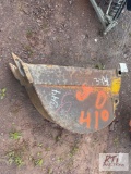 12in digging bucket - fits a JD 410