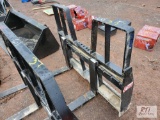 Skid loader mount 48in forks, 4200lb capacity