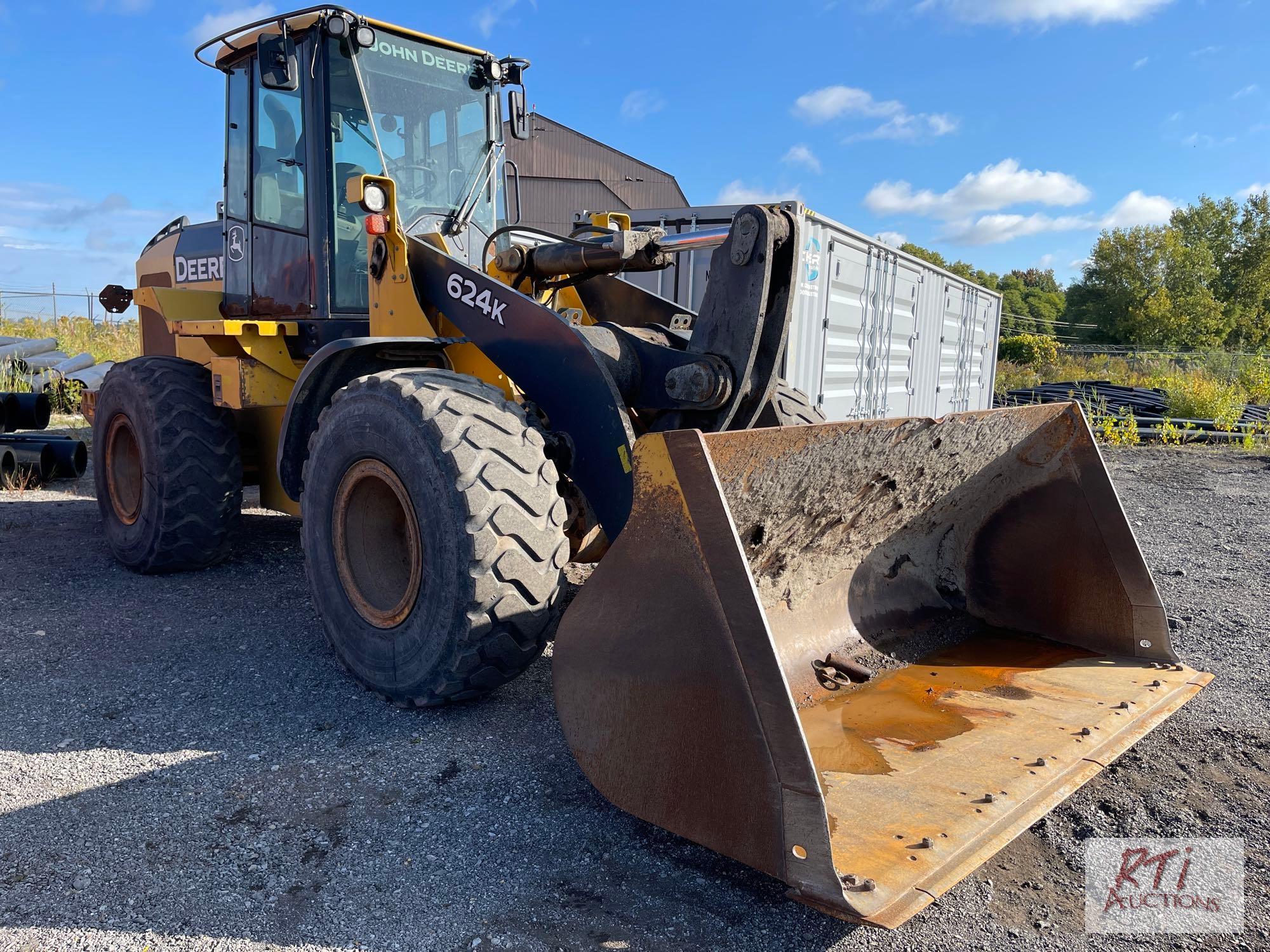 John Deere 624K wheel loader, pin on GP bucket, | Proxibid