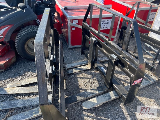 New 48in pallet fork attachment, 3500 pound capacity