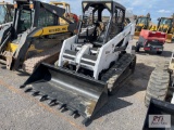 Bobcat T200 track loader with bucket, hand, foot controls, 3282rs.