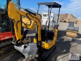 Cherry KV12 mini excavator, Briggs and Stratton engine, 0 hours, back blade, includes 2 buckets,