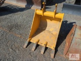 24in excavator digging bucket
