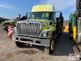 2011 International WorkStar 7400 single axle debris truck, Petersen Lightning Loader grapple,