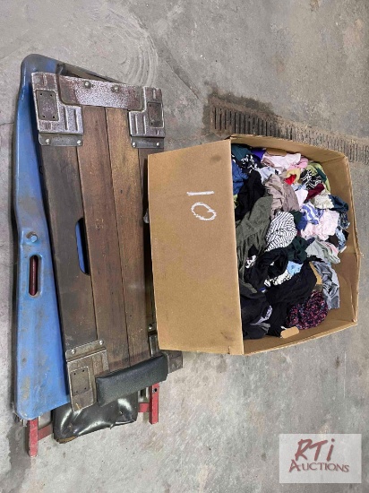 Box of rags. (3) Creeper carts