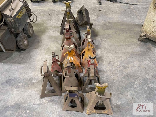 Lot of jack stands. Approx 14