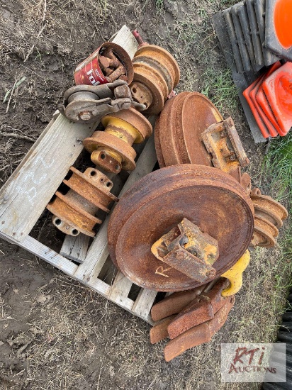 Teeth and undercarriage parts