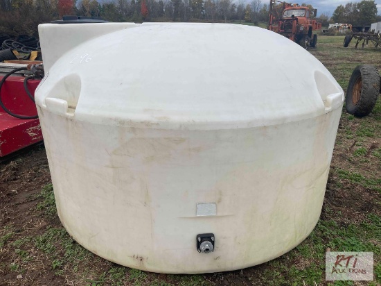 800 gallon tank