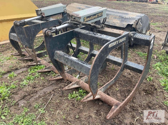 Tomohawk 72" grapple attachment