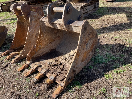 Geith 44" digging bucket