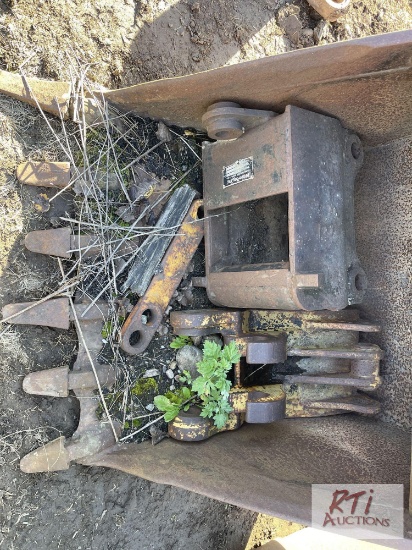 WainRoy 36" digging bucket