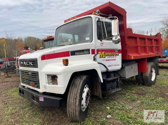 1990 MACK S/A Dump truck, 236K miles, 10' steel box,VIN: VG6BA04X2LB052585, NOT RUNNING
