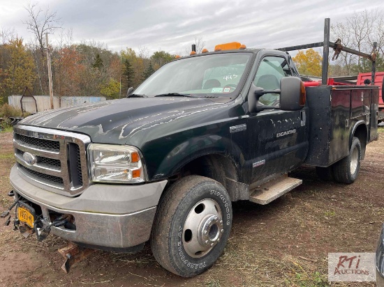 Ford F350 utility truck, 140K miles, Diesel, 4WD, Crane, VIN:1FDWF37P85EB56399