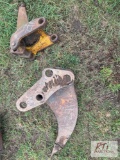 (2) Ripper attachments