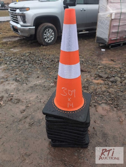 14X Traffic cones