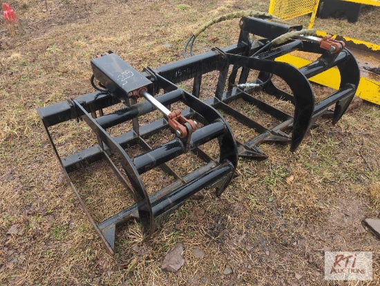 Dual cylinder hydraulic grapple bucket, 70in wide