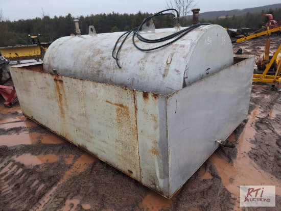 Dual compartment fuel tank with containment