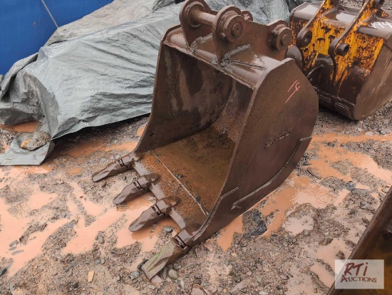 Eaco 30in excavator digging bucket