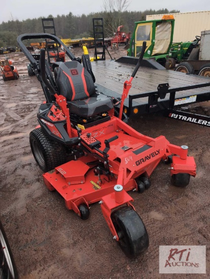Gravely Pro Turn ZX52 zero turn mower, Kawasaki engine, 52in deck, 64 hrs