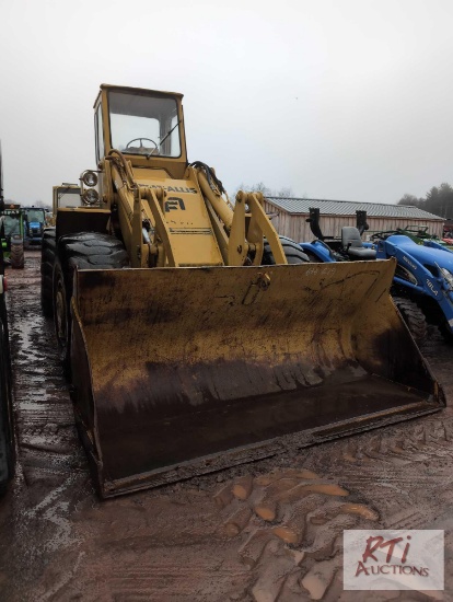 Fiat Allis 745 wheel loader, GP bucket