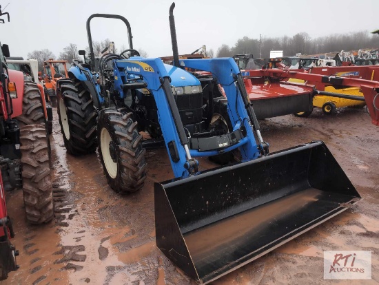 New Holland TD95D tractor, 4WD, loader, 2 remotes, open station, 1607 hrs