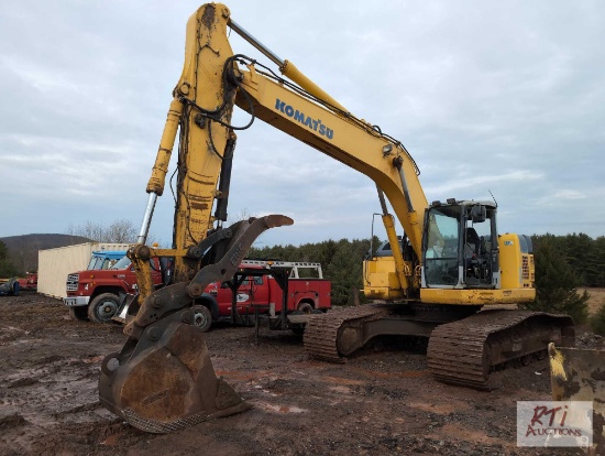 Komatsu PC308 USLC excavator, hydraulic quick coupler, hydraulic thumb, 40in digging bucket, heat,
