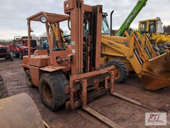 Nissan YF03 diesel forklift, 3 stage mast, 44in forks