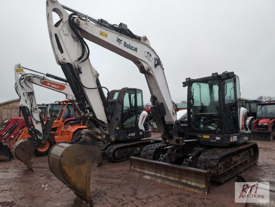 2020 Bobcat E85 excavator, hydraulic quick coupler, hydraulic thumb, 24in digging bucket, backfill
