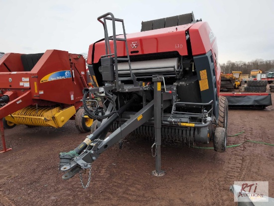 DEMO UNIT - New Massey Ferguson RB4160V round baler, Xtra-Cut - ONLY 130 bales through this machine