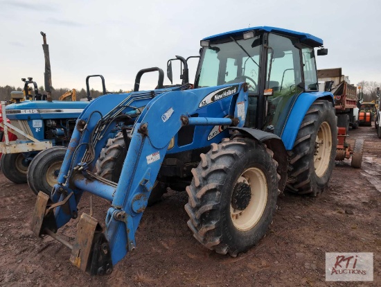New Holland TL100A tractor, 4WD, loader, 2 remotes, deluxe cab, heat, A/C, 4055 hrs