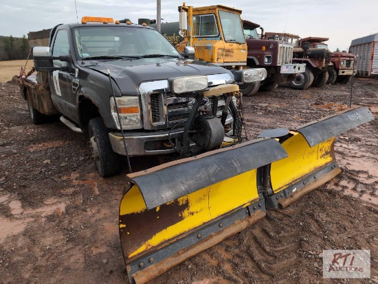 2008 Ford F350 XL regular cab flatbed truck, V10 engine, StormGuard V-plow, 4WD, PW, PL, A/C,