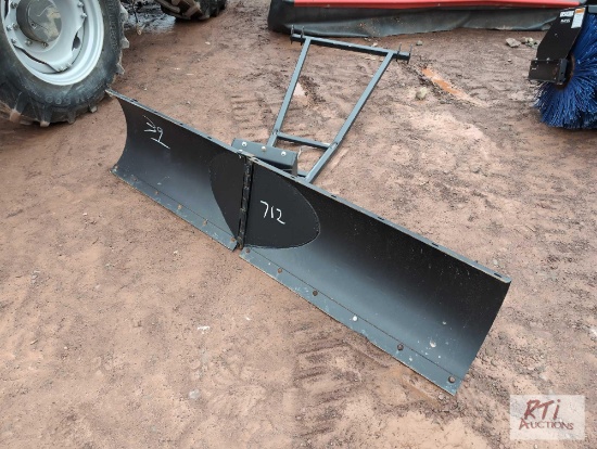 John Deere 72in V-blade
