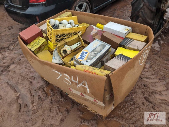 Pallet with hydraulic parts and crate with truck disc brake parts, Wet line kit
