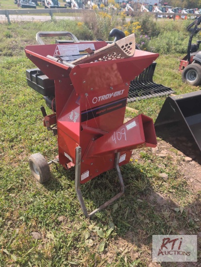 Troy Bilt Super Tomahawk chipper shredder