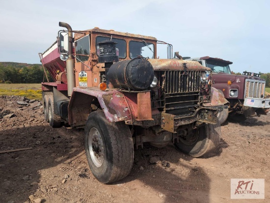 6x6 spreader truck - Bill of Sale Only