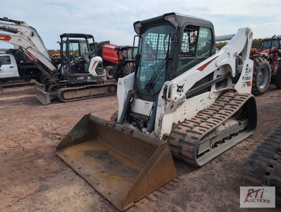 2021 Bobcat T770 track loader, enclosed cab, joystick controls, Bob-Tach, 689 hrs, sells with 74in