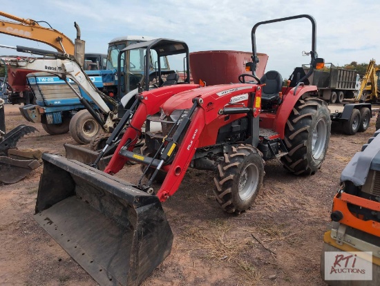Massey Ferguson 2860E tractor, 4WD, quick connect loader, 1 remote, 510 hrs